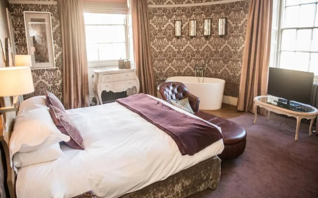 The Royal Hotel