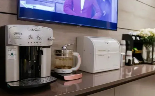 Homeinn Plus Hotel (Shanghai Zhangjiang Guanglan Road Subway Station)
