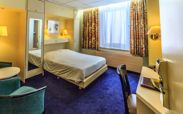Hotel Pacific