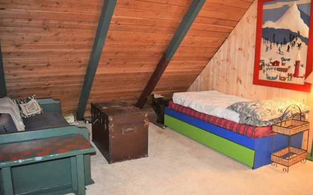 Cowlitz River Cabin