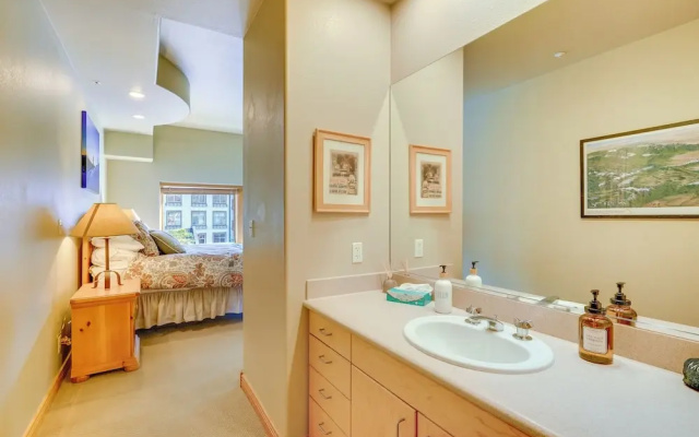 Ski-in/ Out Solitude Ski Village Condo w/ Hot Tub