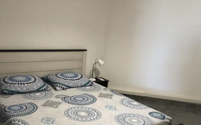 Belcourt1-lit queen size