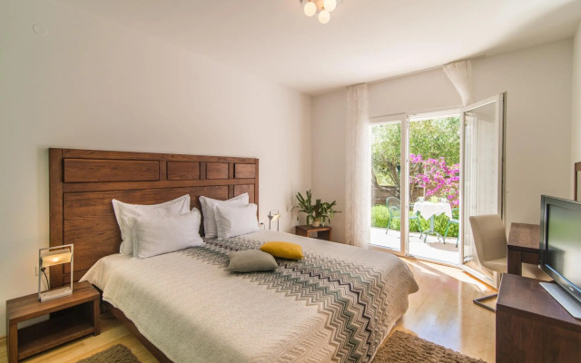 Gumonca in Supetar with 6 bedrooms and 5 bathrooms