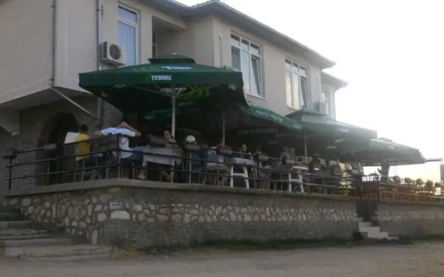 Riva Hotel