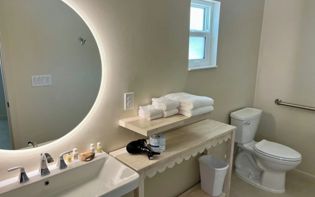 Sunshine Island Inn