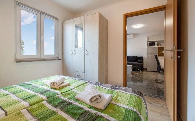 Nice Home in Piran With Wifi and 1 Bedrooms