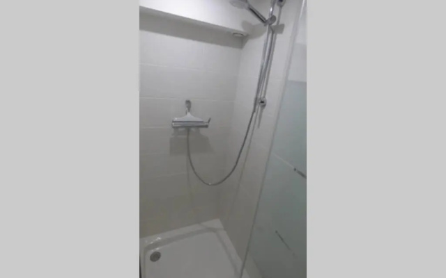 Studio Neuf Avec Courette Privative