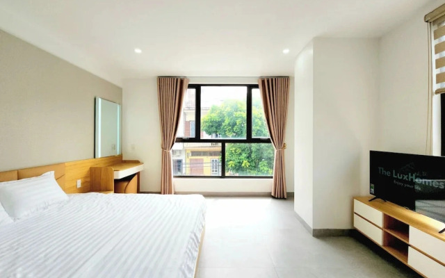 The LuxHomes Royal Apartment
