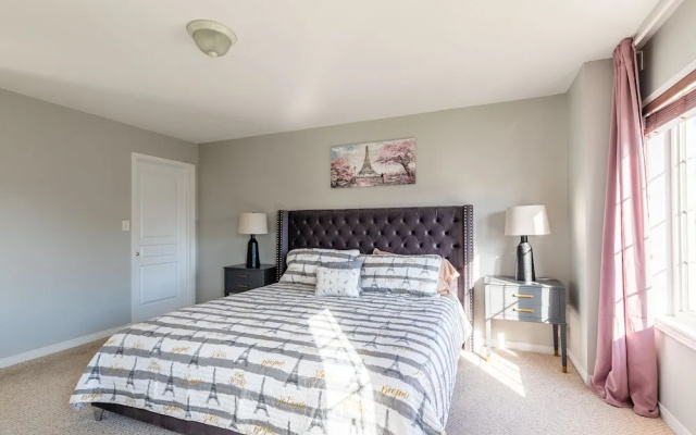 GLOBALSTAY. Modern 3-4 Bedroom Town