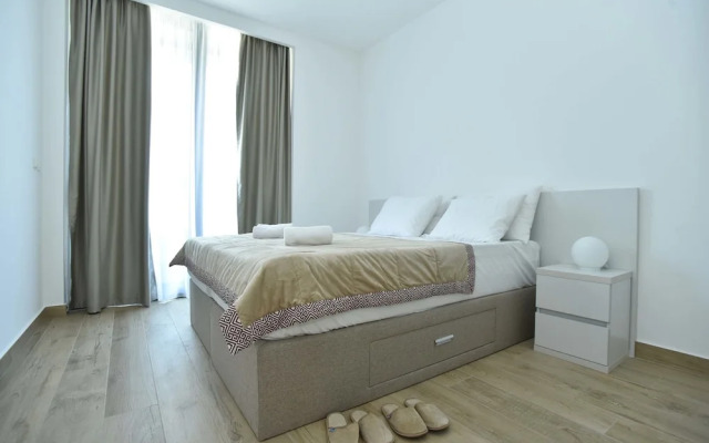 ROYAL GARDENS Apartments