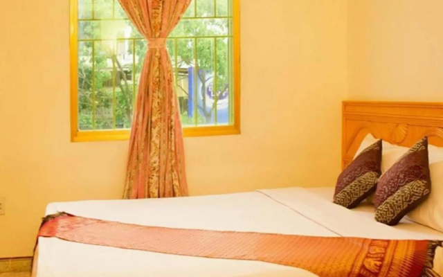 Evergreen Hotel