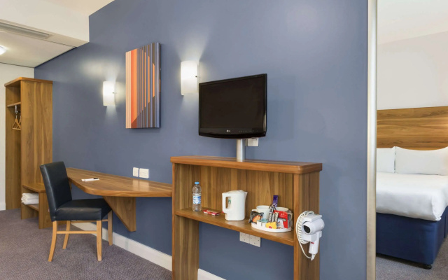 Days Inn by Wyndham Corley NEC M6
