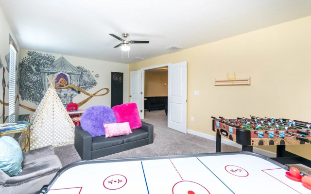 9020 Stinger Drive