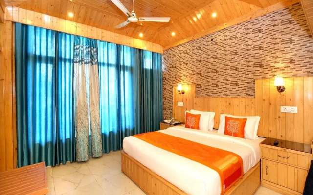 OYO 12170 Home Rustic Villa Kasauli