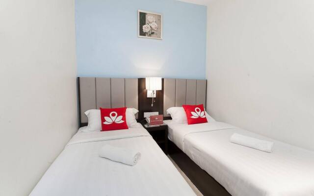 Отель ZEN Rooms Chinatown KL Малайзия, Куала-Лумпур - отзывы, цены и фото номеров - забронировать отель ZEN Rooms Chinatown KL онлайн вид на фасад
