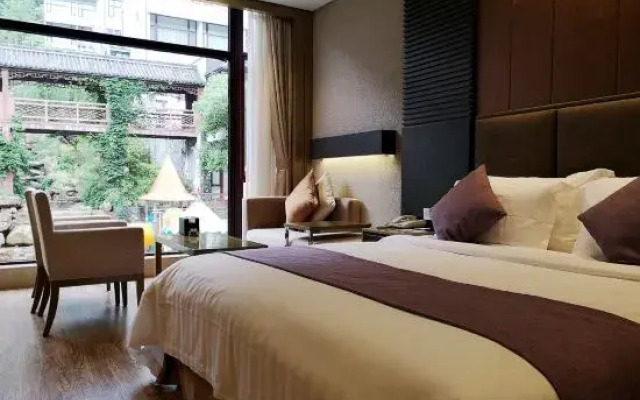Sanqingshan Junlan Resort Hotel (Eastern Jinsha Cableway)
