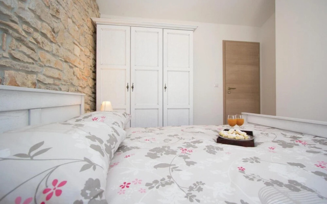 Stunning Home in Filipana With Wifi and 2 Bedrooms