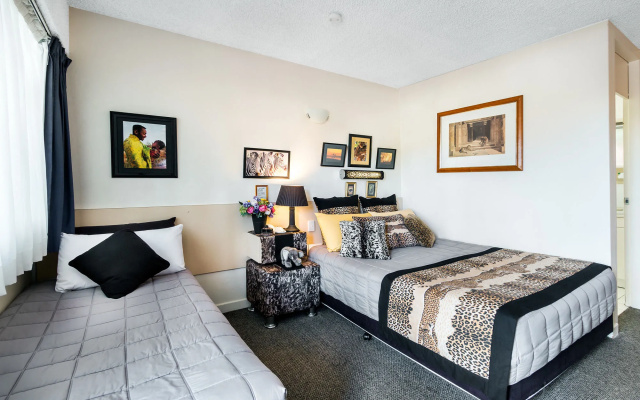 Riverview Motel