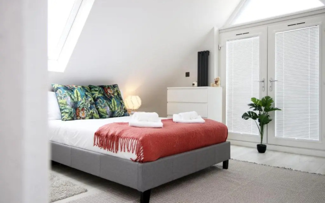 NEW 2 Bed Comfort - Functional - Secure - Private