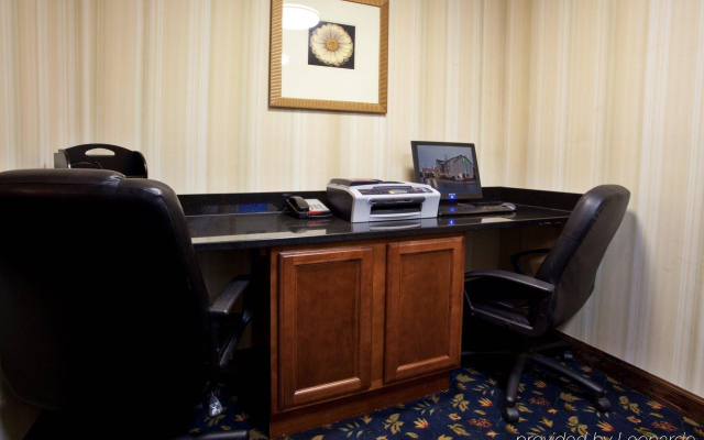 Holiday Inn Express Alpharetta - Roswell by IHG