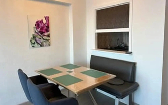 Beautiful Seaview Apartment for 4