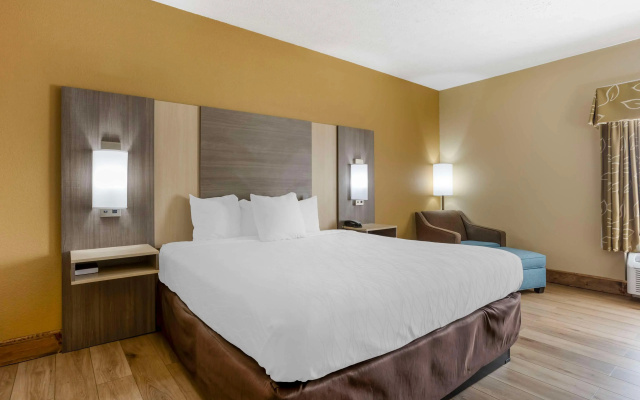 Best Western Plus Springfield Airport Inn