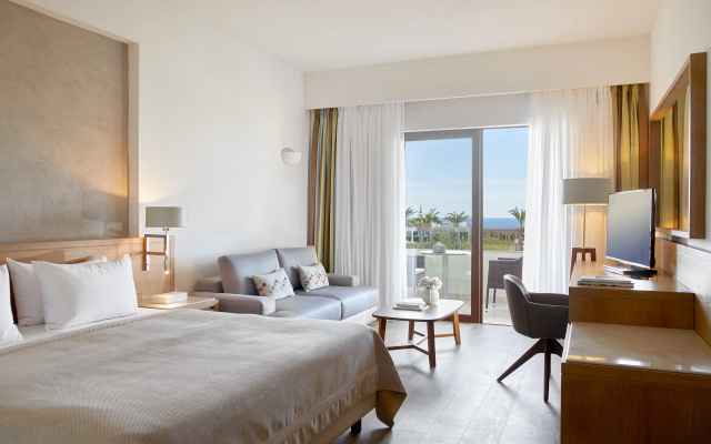 Minoa Palace Resort