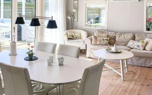 6 Person Holiday Home in Vaeggerlose