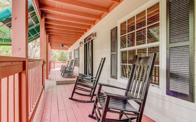 The Chassahowitzka Hotel