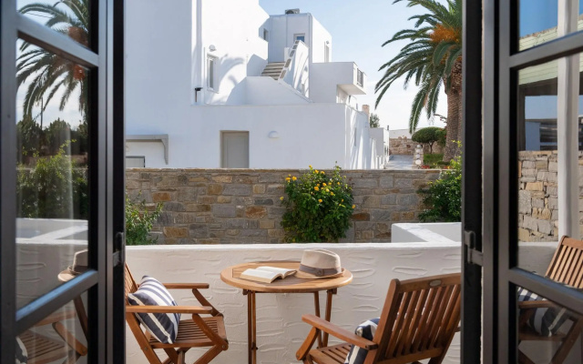 Aella Residence