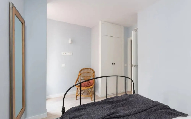 Lovely 2-bed Penthouse in the Lovely Gràcia