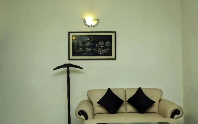 Royal Elegance Hotel