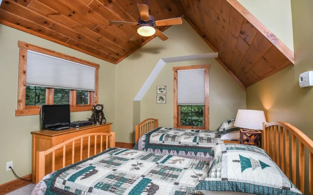 Bears Lair by Taylor Made Deep Creek
