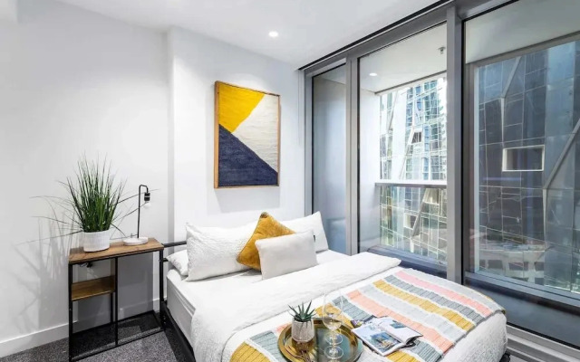 A Lovely Apt Right Next to Southern Cross Station