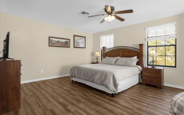 Summer Place w/Games Room & Spa, Clermont, US