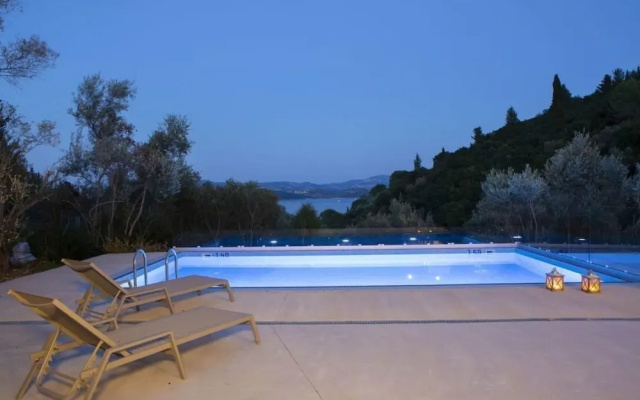 Villas Harriet - With Sea View and Near the sea