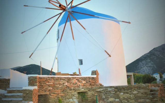 Windmill Arades Suite