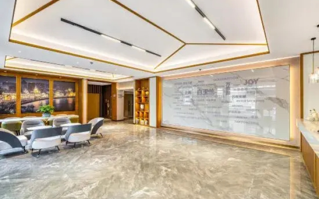 Magnotel Hotel (Shanghai Xin Siping Highway Fengfa Baolong Plaza)