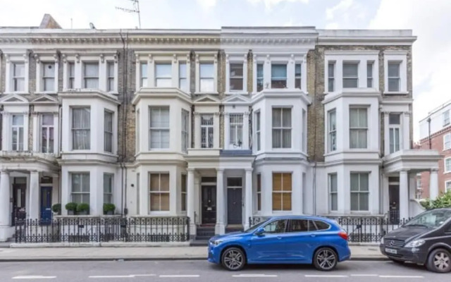 Eson2 - The Chelsea Edith Grove Lodge