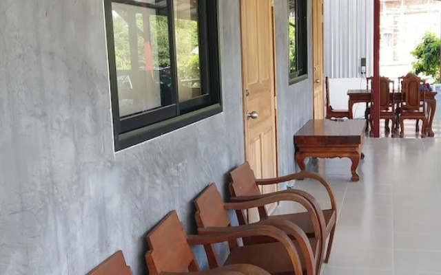 Baan Saun Homestay by Lamyai Khunmae