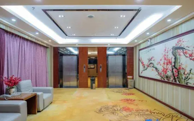 Yangjiang Zhongtai Hotel (Guangtai Mojiang Road)