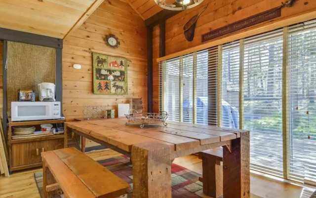 Cluster Cabin 26