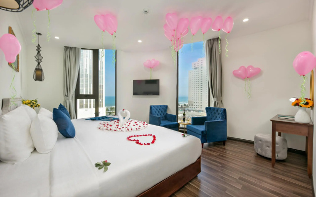 Menora Premium Da Nang