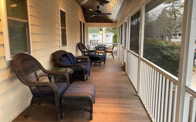 Olive Avenue 32