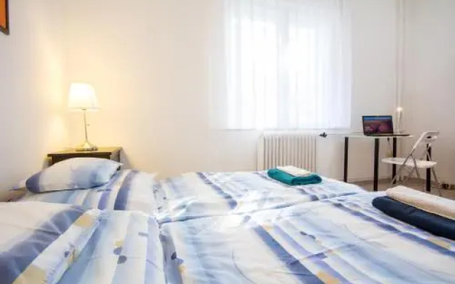 Andrássy Apartment with Inside Parking