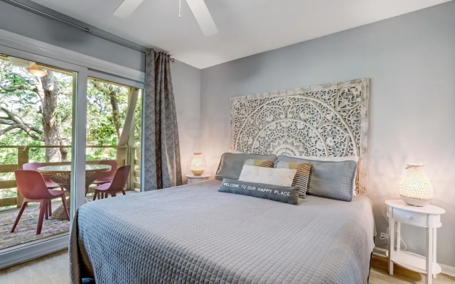 5d Amelia Landings 2 Bedroom Condo by RedAwning