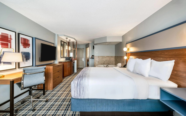 AmericInn by Wyndham Fairfield