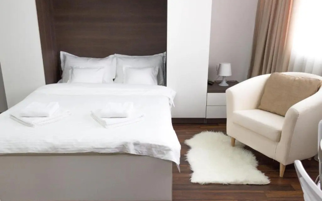 Grand Central Accommodation - Doamnei