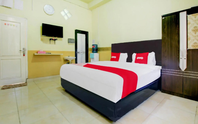 OYO 90307 Fj Alfaeyza Kost