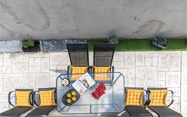 Awesome Apartment in Kastel Gomilica With Wifi and 2 Bedrooms